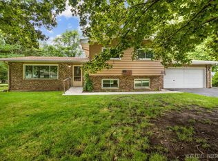 4N272 Kenwood Ave, West Chicago, IL