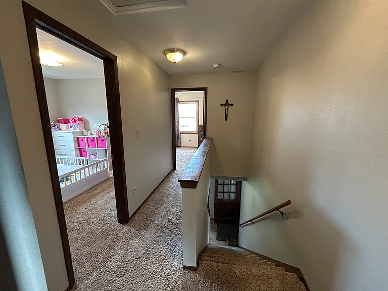 2711 Albany Ct — Photo 9