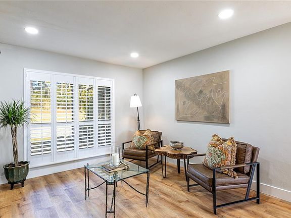4th image of 10237 SW 12th Pl