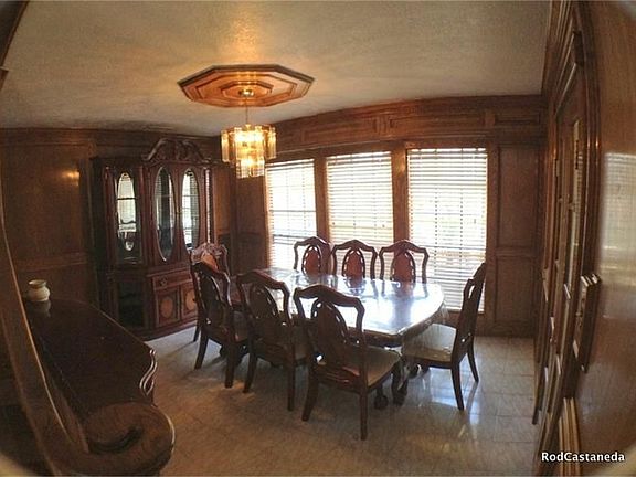 Formal Dining