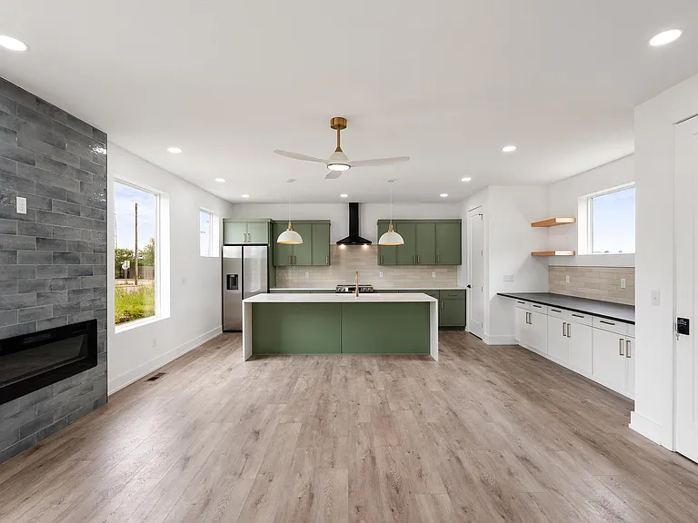 177 Little Green St #A — Photo 27