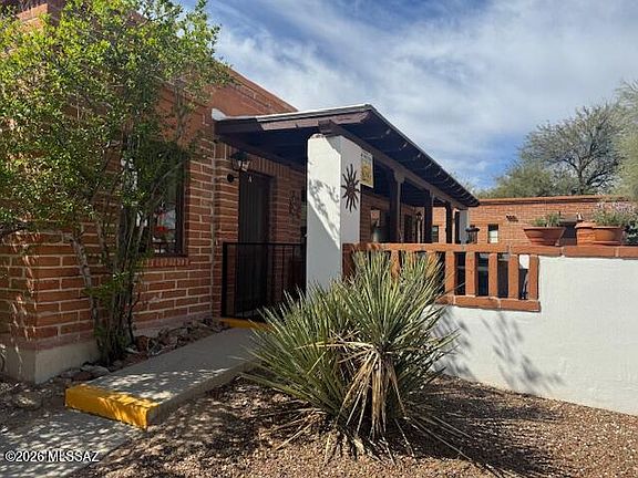 2nd image of 507 W Esperanza Blvd