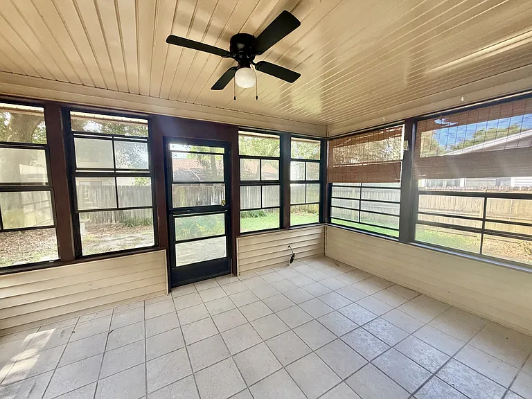 3932 Balsam Dr — Photo 7