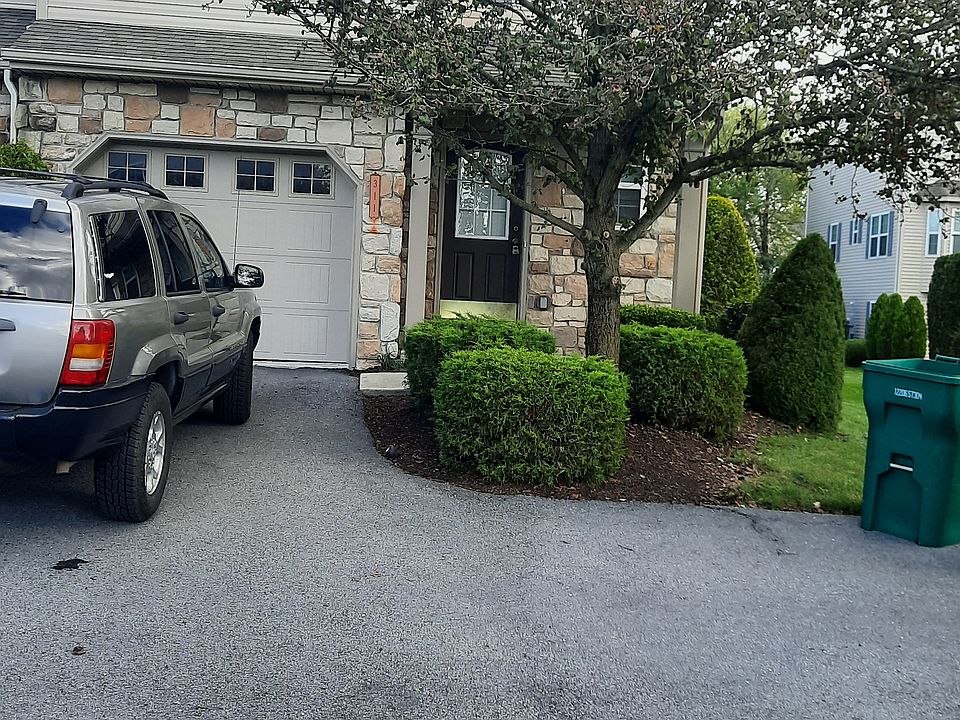 1st image of 311 Mercury Dr