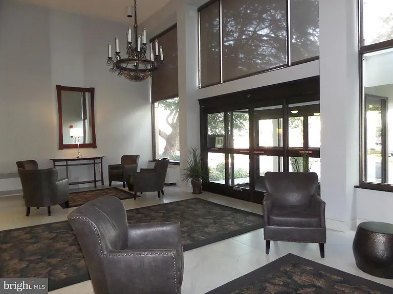 2059 Huntington Ave #1100 — Photo 24