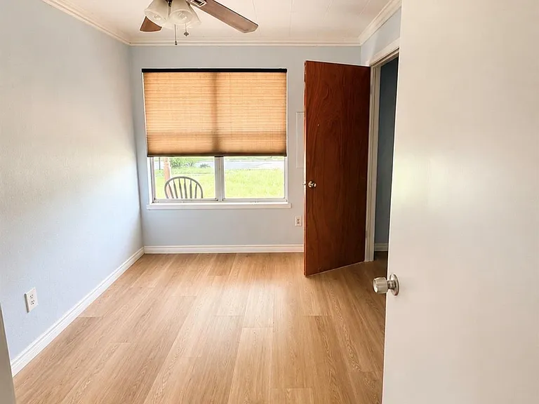 10415 Norton Dr — Photo 13