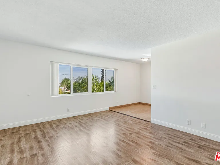 5117 Crenshaw Blvd #7 — Photo 8