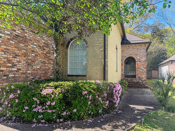 3rd image of 13 Golf Club Rd