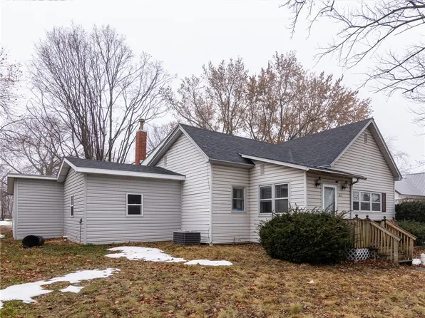 412 N Division St, Stuart, IA 50250