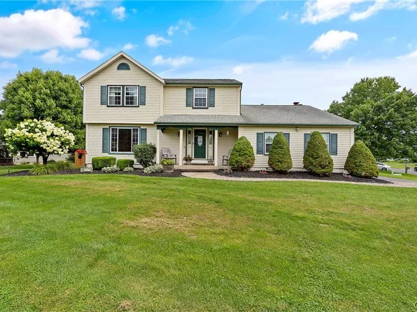 4066 Rusty Pine Ln, Liverpool, NY 13090