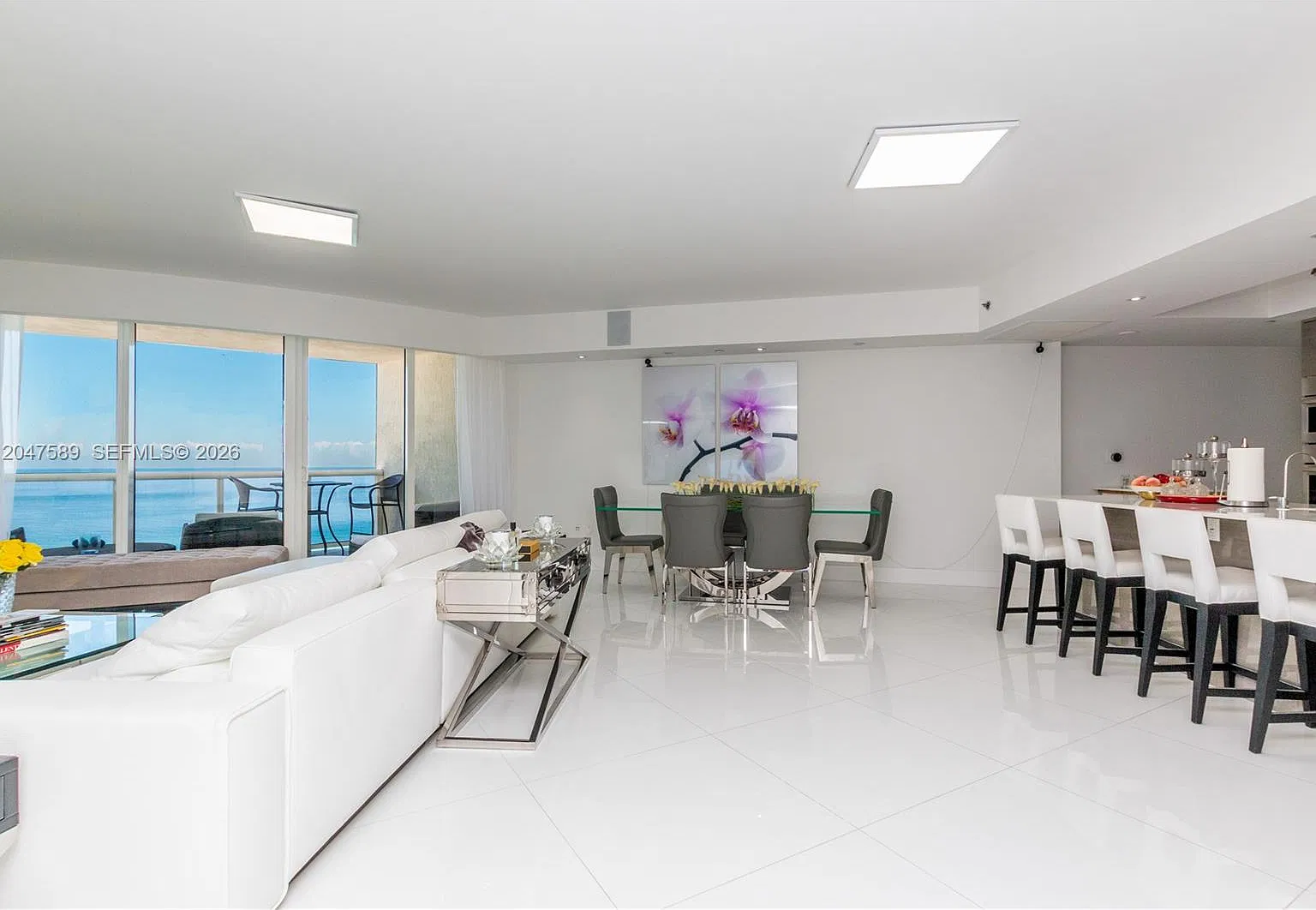 17201 Collins Ave — Photo 2