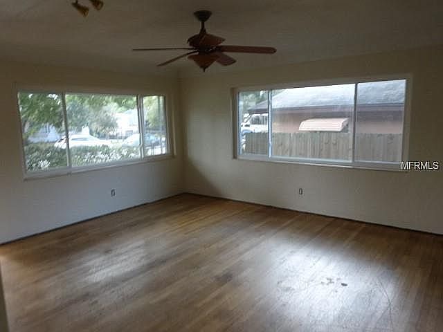 Main house living room 