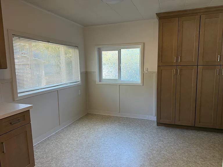 Horizon Ave — Photo 3