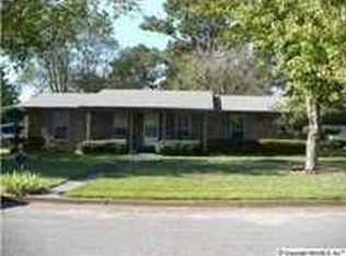 3913 Gunnison Ln NW, Huntsville, AL 35810