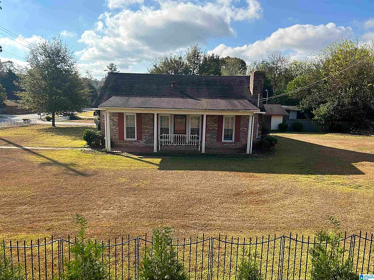 2919 University Blvd E — Photo 1