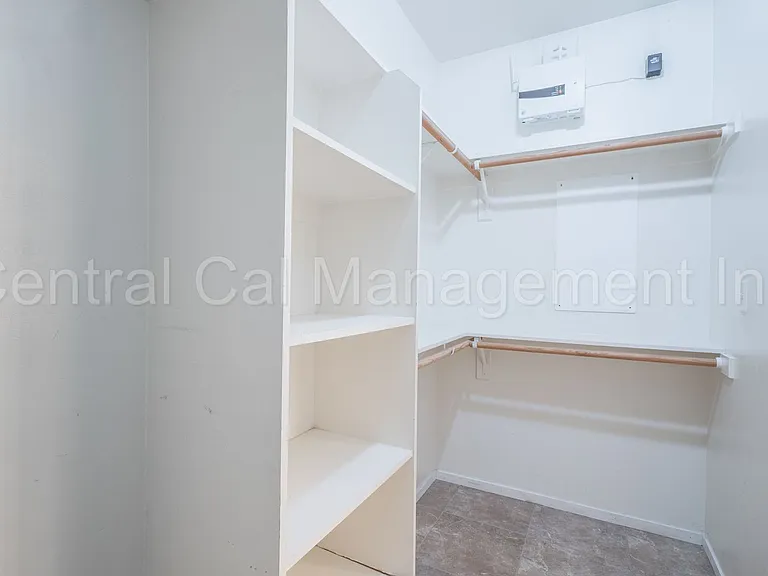 602 Voorhies Ln — Photo 15