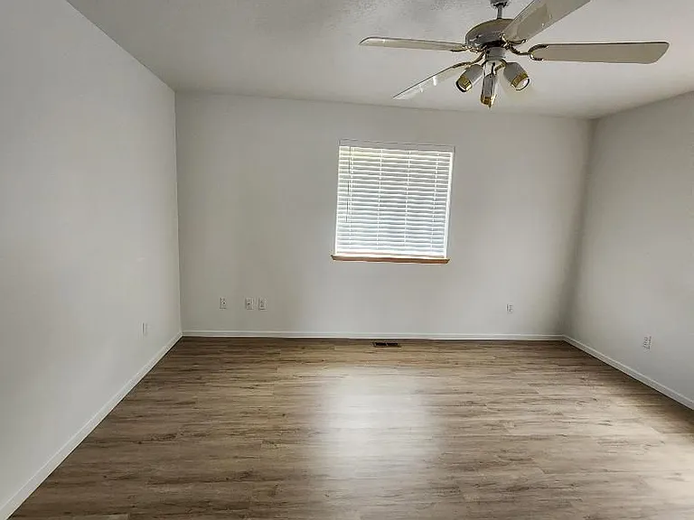 2262 Ironwood St — Photo 13