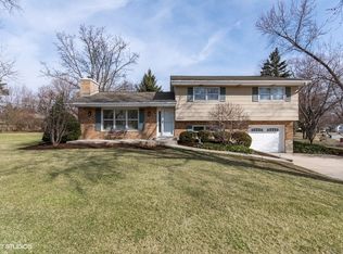 26W336 Jewell Rd, Winfield, IL 60190
