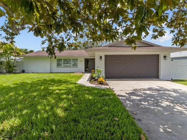 671 25th St SW, Largo, FL 33770