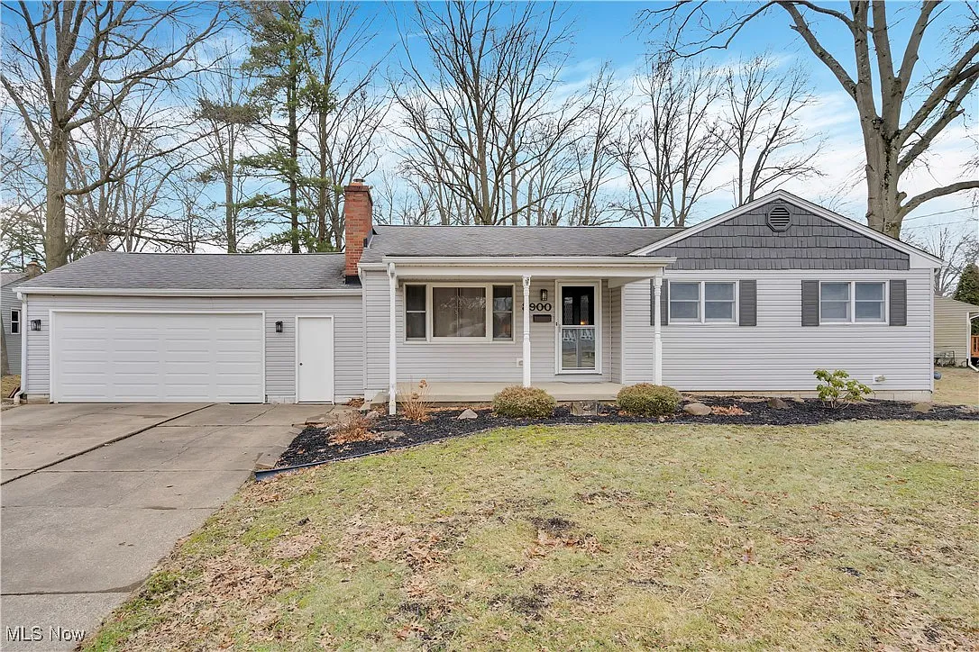 3900 Chaucer Way photo 1