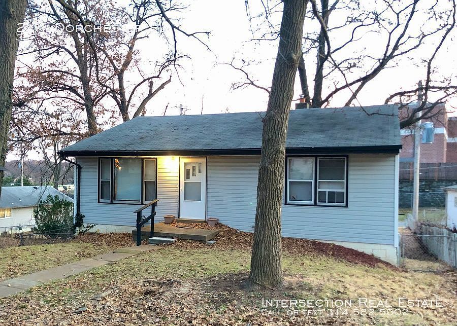 1st image of 211 Dorchester Pl