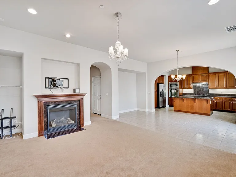 104 Alden Ct — Photo 15