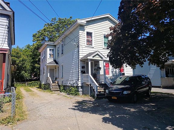 2nd image of 719 E Laurel St