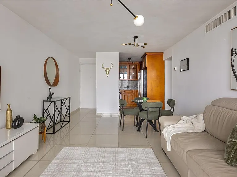 1607 Ponce De Leon #1011 — Photo 1