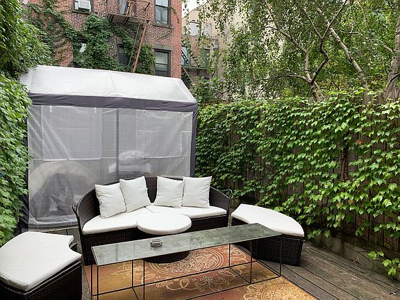 5th image of 306 W 22nd St APT 3c