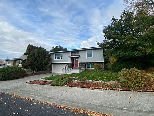 620 Sherman Dr Photo 1