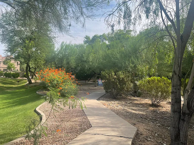 Beautiful park like grounds, with connecting trails thru Scottsdale