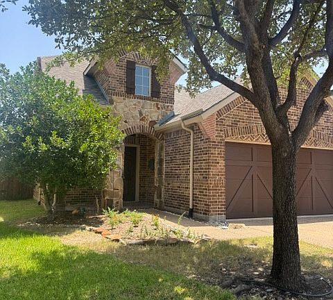 2nd image of 3004 Hereford Dr