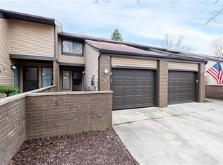 616 Dade Ln #295, Richmond Heights, OH 44143