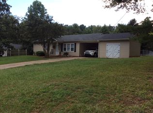 102 Rickert Ave, Landrum, SC 29356