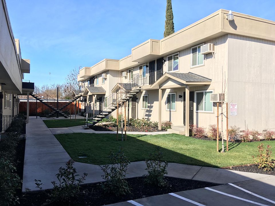 1st image of 1629 Holly Dr APT 14