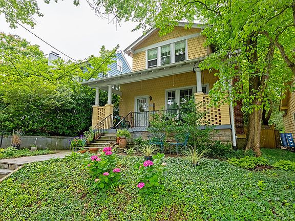 3rd image of 3512 35th St NW