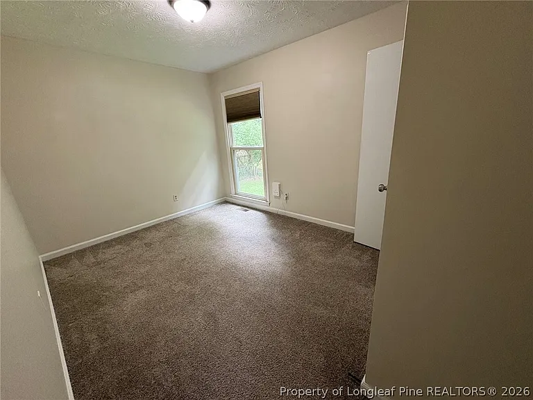491 Oates Dr — Photo 15