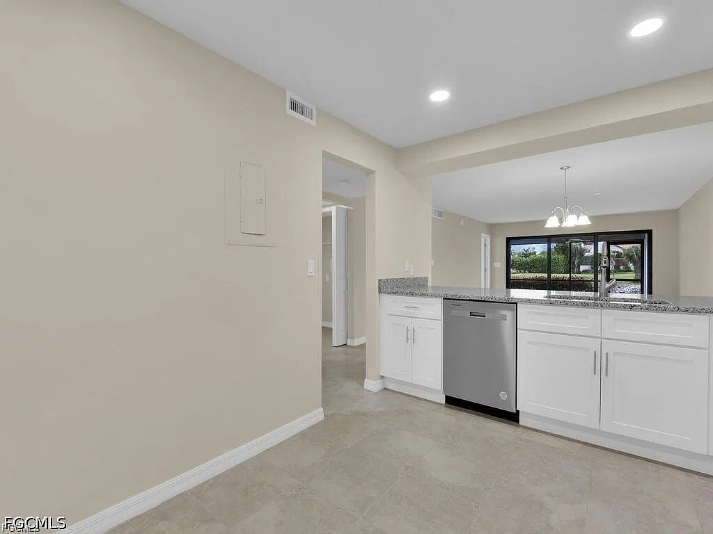 2 bed, 2.0 bath, 1161 sqft, $1,750 — Photo 3