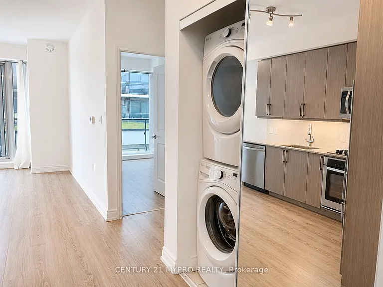 9608 Yonge St #305 — Photo 2