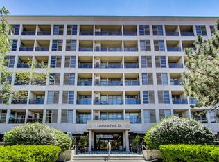 1 Leaside Park Dr #618, Toronto, ON M4H 1R1