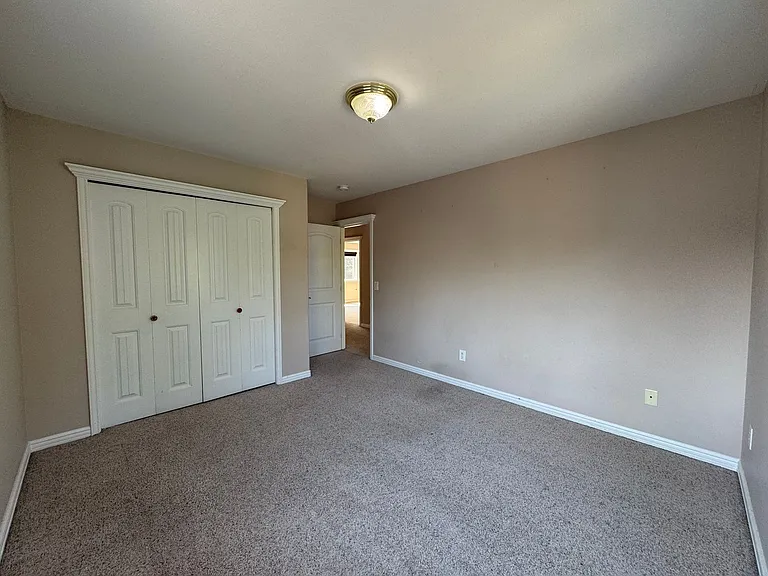 4467 Castlerock Dr — Photo 43