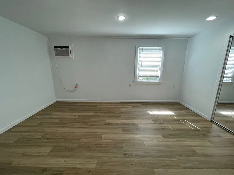 5412 York St #B — Photo 12