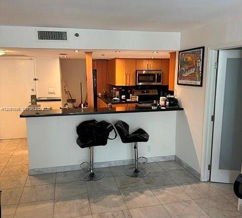 4th image of 1717 N Bayshore Dr APT 3246