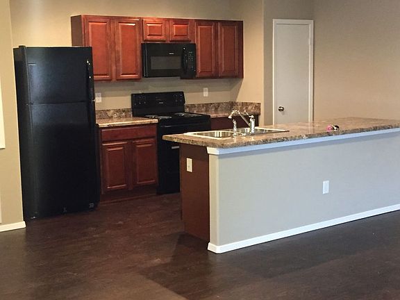 3rd image of 253 E Anabranch Ct