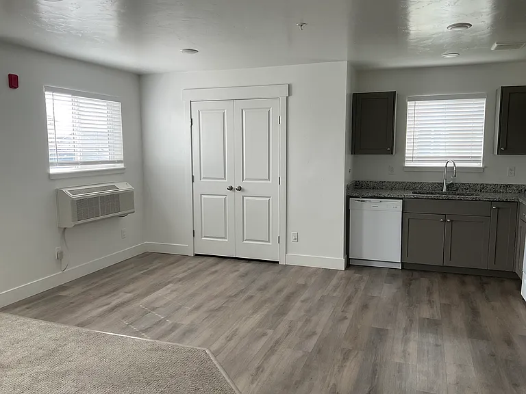 5963 N Freedom Rd #1 — Photo 4