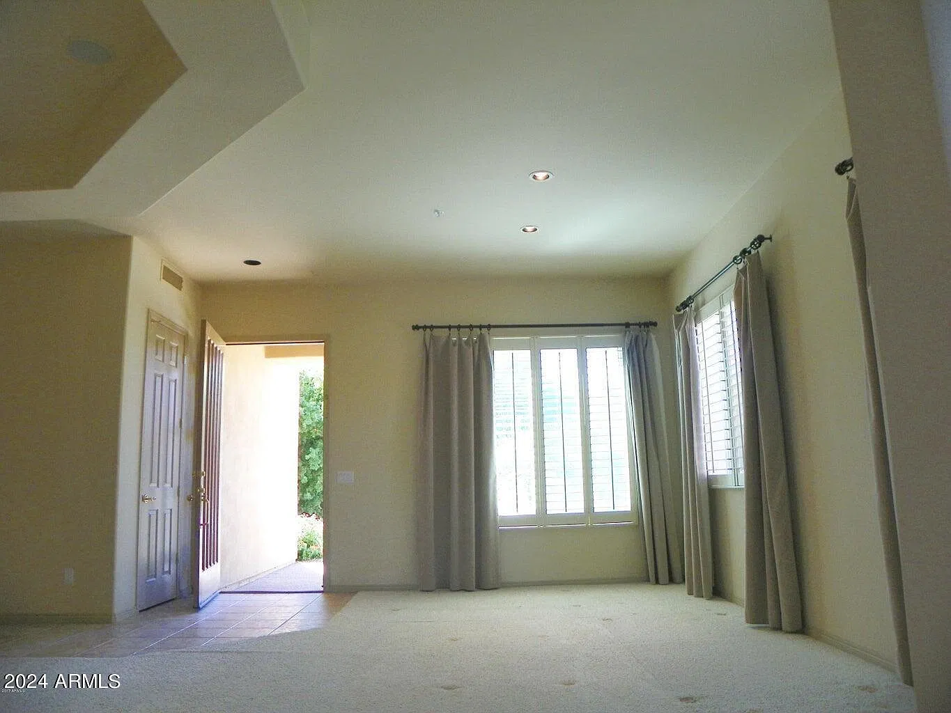 4 bed, 2.0 bath, 2717 sqft, $3,450 — Photo 4