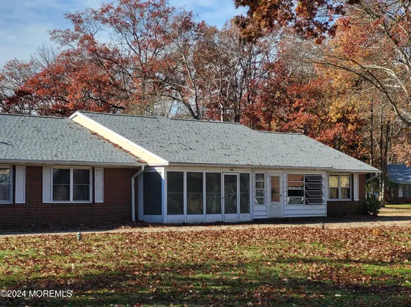 21C Buckingham Drive, Lakewood, NJ 08701