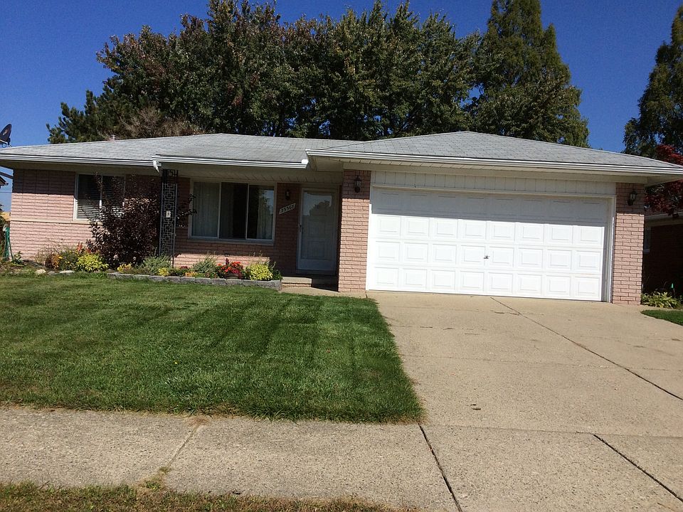 1st image of 35568 Elmira St