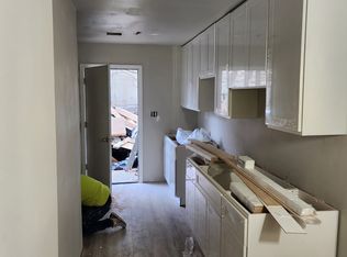 266 Summer Ave, Newark, NJ 07104