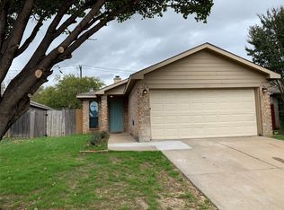 1021 Olivewood Ln, Fort Worth, TX 76140